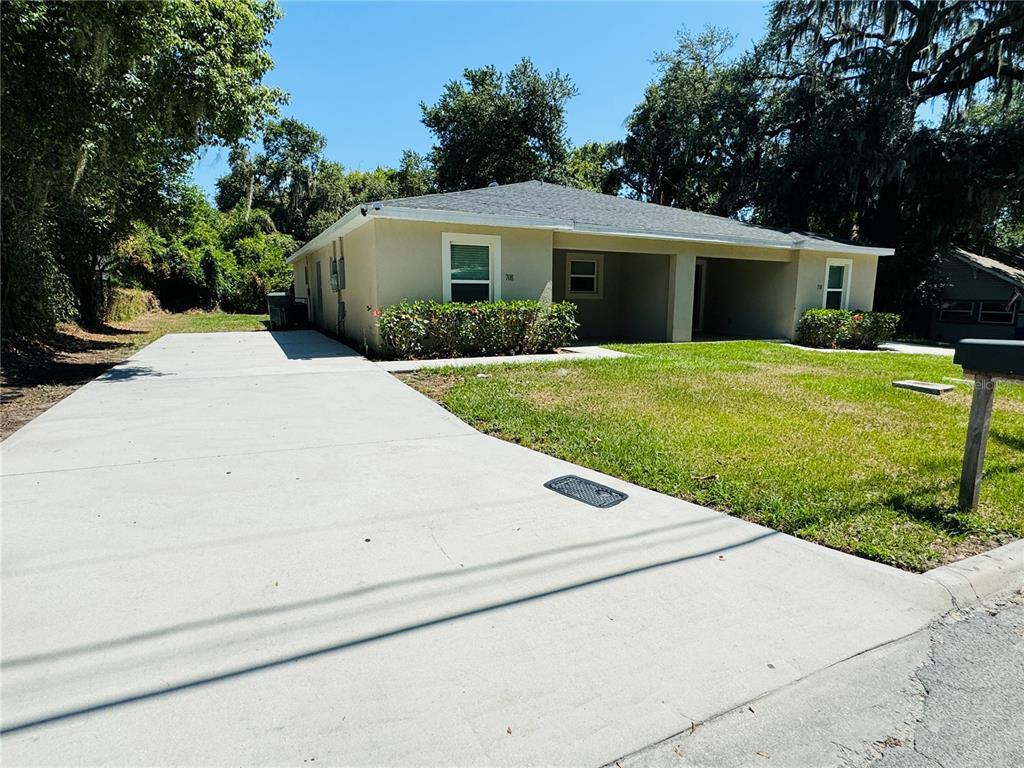 Primary Photo - 710 Bon Air St
