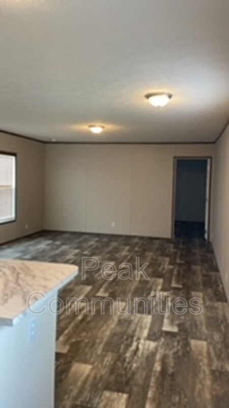 Foto del edificio - 7322 Forest Lake Rd