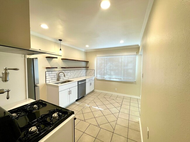 Foto del edificio - 17710 Jersey Ave