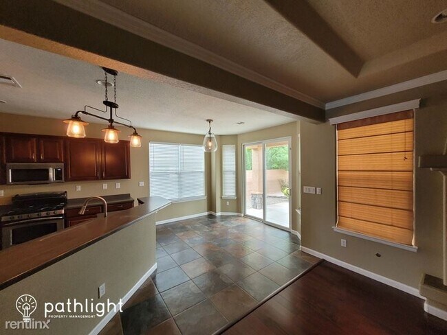Building Photo - 4 br, 2 bath House - 7844 Via Vista Mesa UNIT