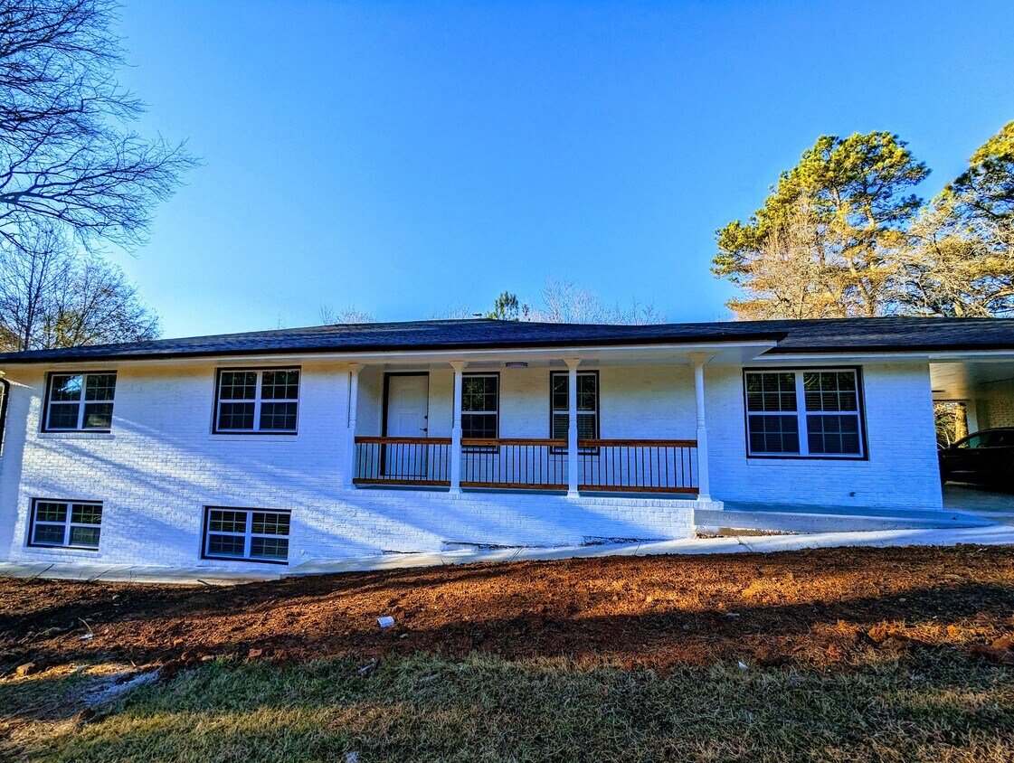 Primary Photo - 11178 Cumming Hwy