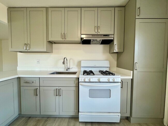 Foto del edificio - 33441-33443 4th St, Union City, CA 94587