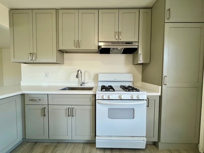 Building Photo - 33441-33443 4th St, Union City, CA 94587