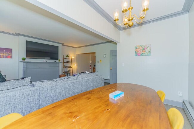 Building Photo - 113 Green St