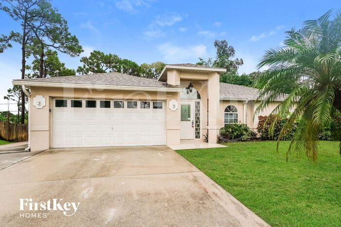 Foto principal - 18261 Maple Rd