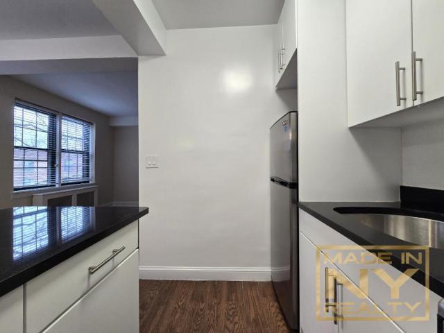 Foto del edificio - 0 bedroom in SUNNYSIDE GARDENS NY 11104