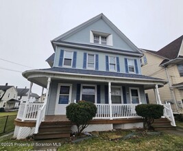 Building Photo - 1531 33 Washburn St