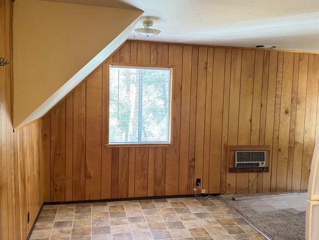 Building Photo - 21915 Sawmill Flat Rd