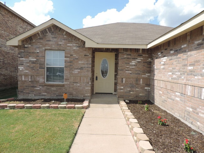 Entrance to the house - 2605 Ranchview Dr