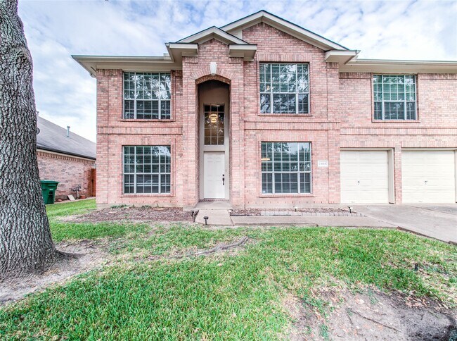 Building Photo - 13618 Woodspire Dr
