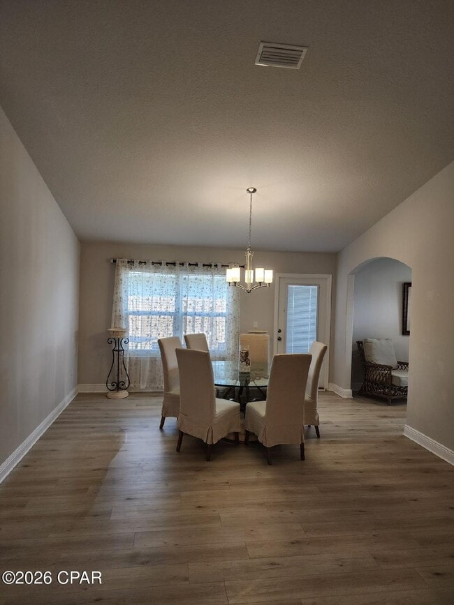 Foto del edificio - 11729 Poston Rd