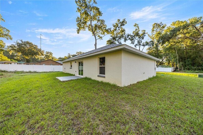 Foto del edificio - 6303 NW 65th St