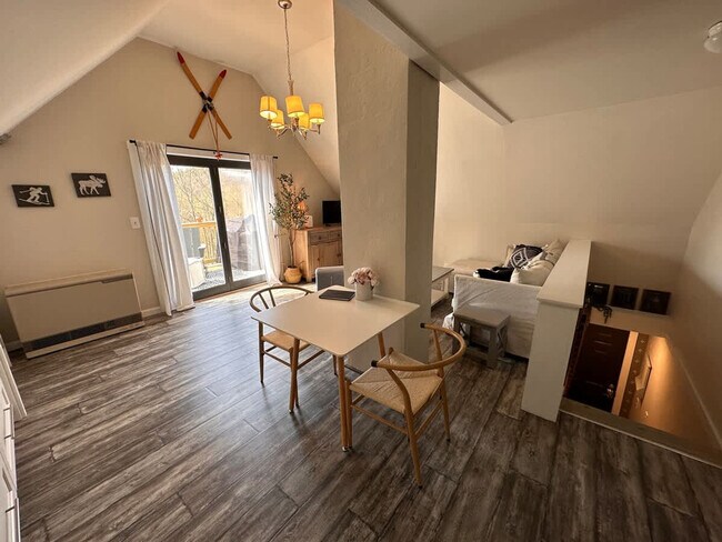 Foto del edificio - 18 Alpine Ct