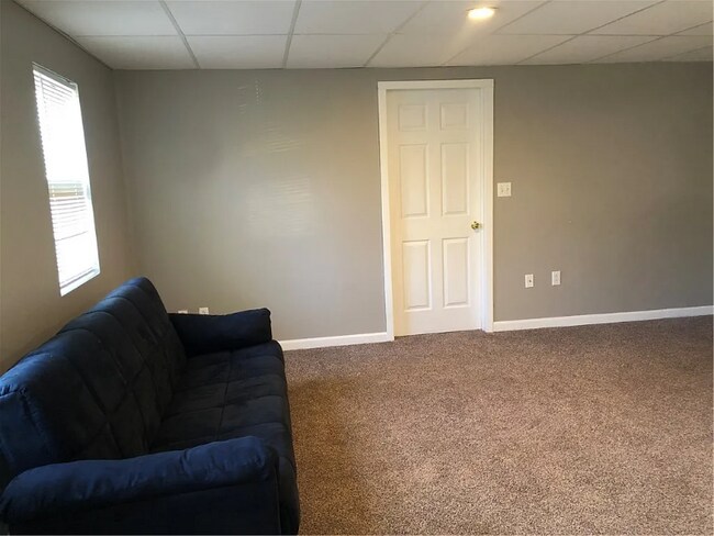 Building Photo - 1209 Greensburg Pike