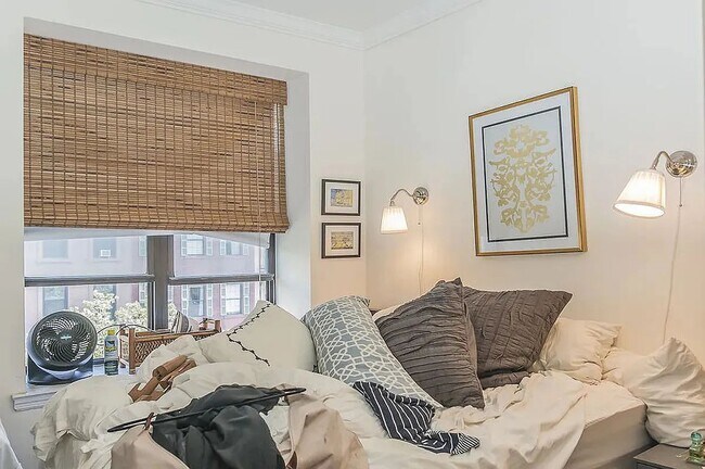 Foto del edificio - 322 W 14th St