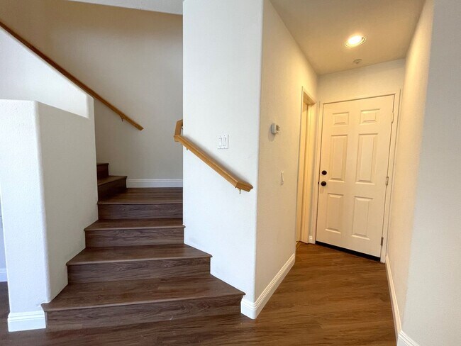 Foto del edificio - Encinitas TownHome with Dual Master Suites!