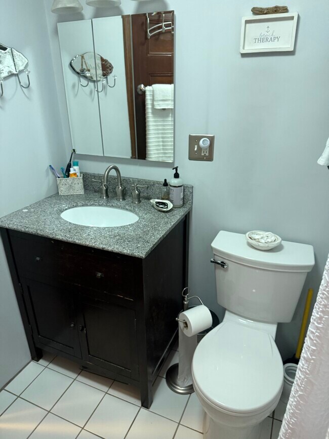 Baño 1 - 35 Coolidge Rd