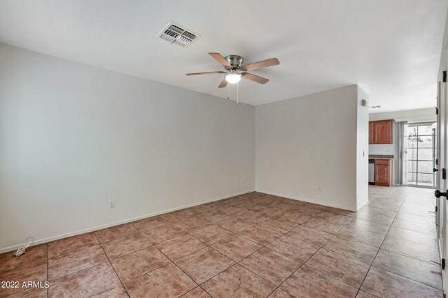 Foto del edificio - 2419 W Vista Ave