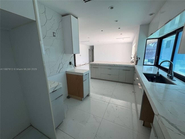 Foto del edificio - 444 NW 21st St