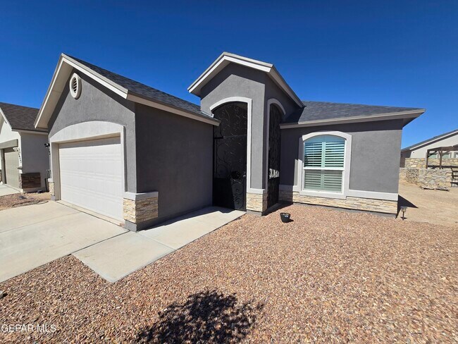 Building Photo - 13929 Garforth Ave