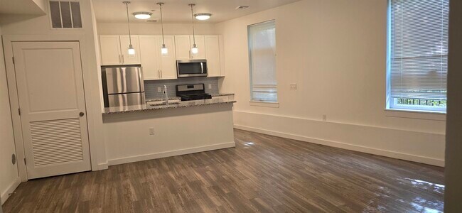 Building Photo - 61 Virginia Ave