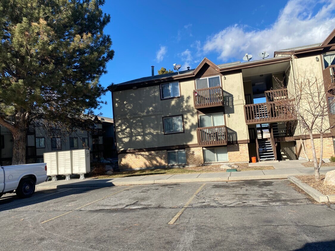 5760 S 900 E Unit 11, Murray, UT 84121 Condo for Rent in Murray, UT