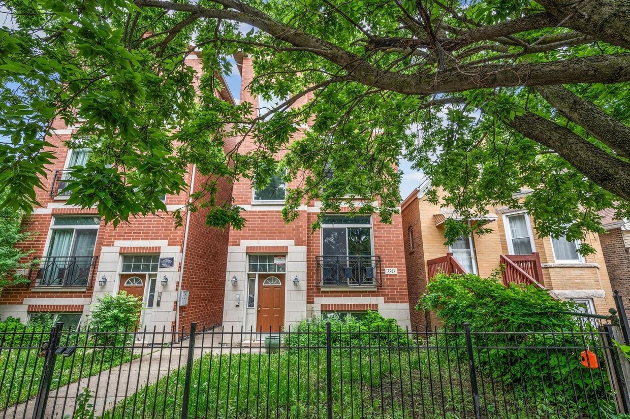 Primary Photo - 3543 S Hamilton Ave