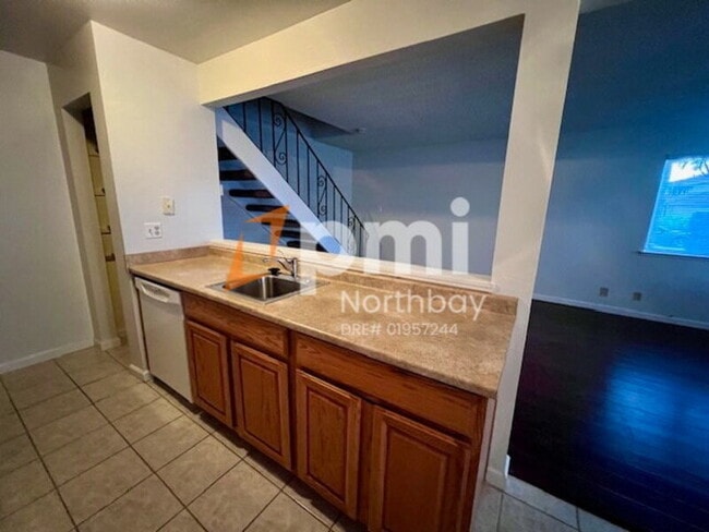 Building Photo - 1977 Woodglen Ln