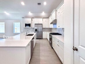 Building Photo - 26922 Tree Mallow Dr