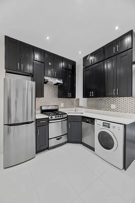 Primary Photo - 3 West 108th Street