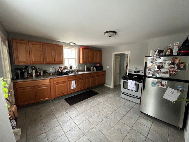 Building Photo - 105 Mill Ln