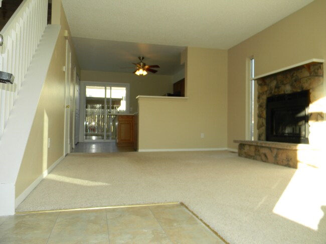 Building Photo - 7612 Lexington Manor Dr