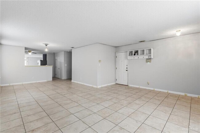 Foto del edificio - 2246 Llano Grande Ln