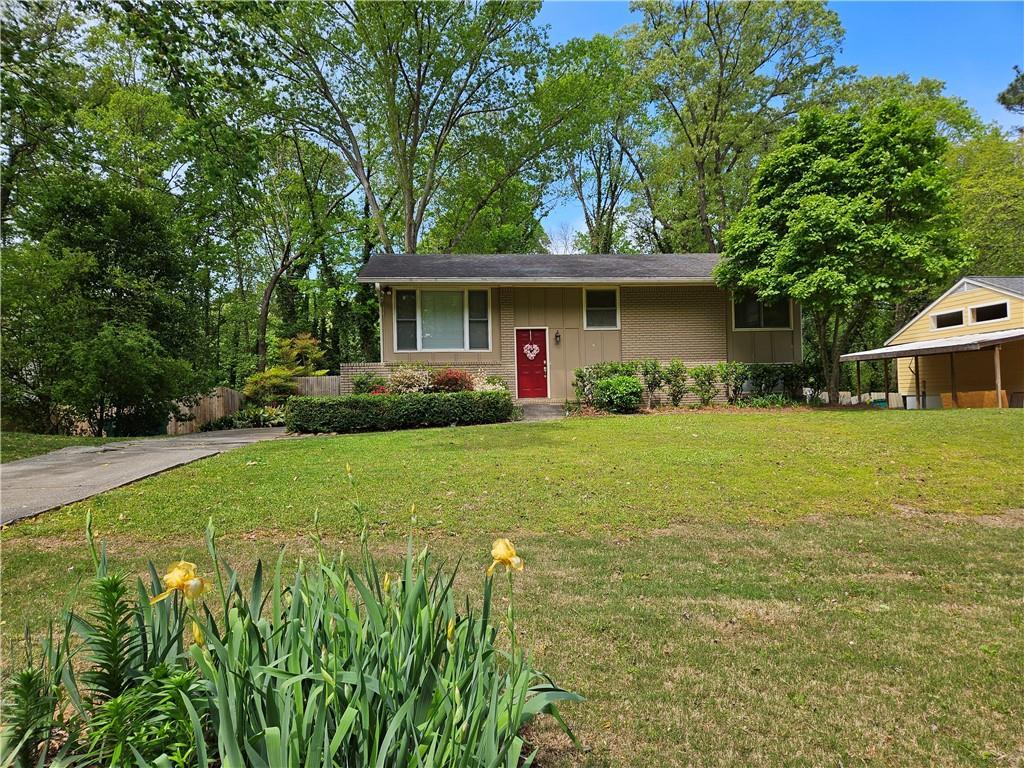 Foto principal - 2450 Spring Dr
