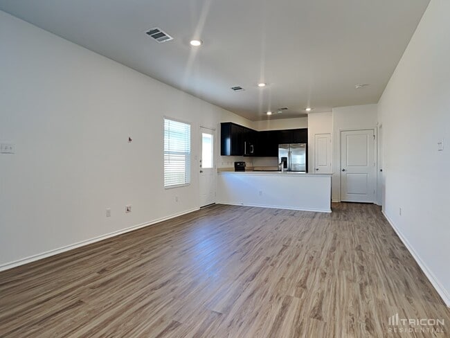 Building Photo - 1210 Cattail Ln