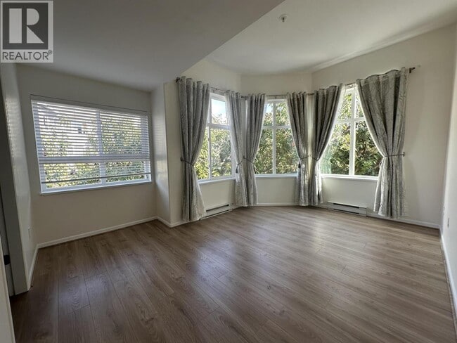 Building Photo - 5500-5500 Lynas Ln