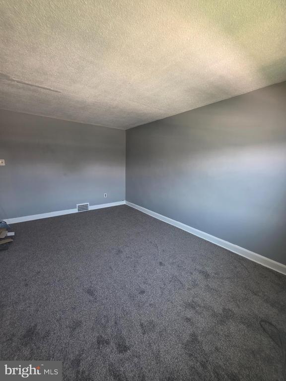 Building Photo - 403 Greenhill Ave