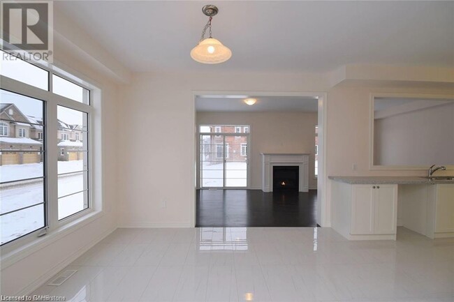 Building Photo - 67 Heming Trl