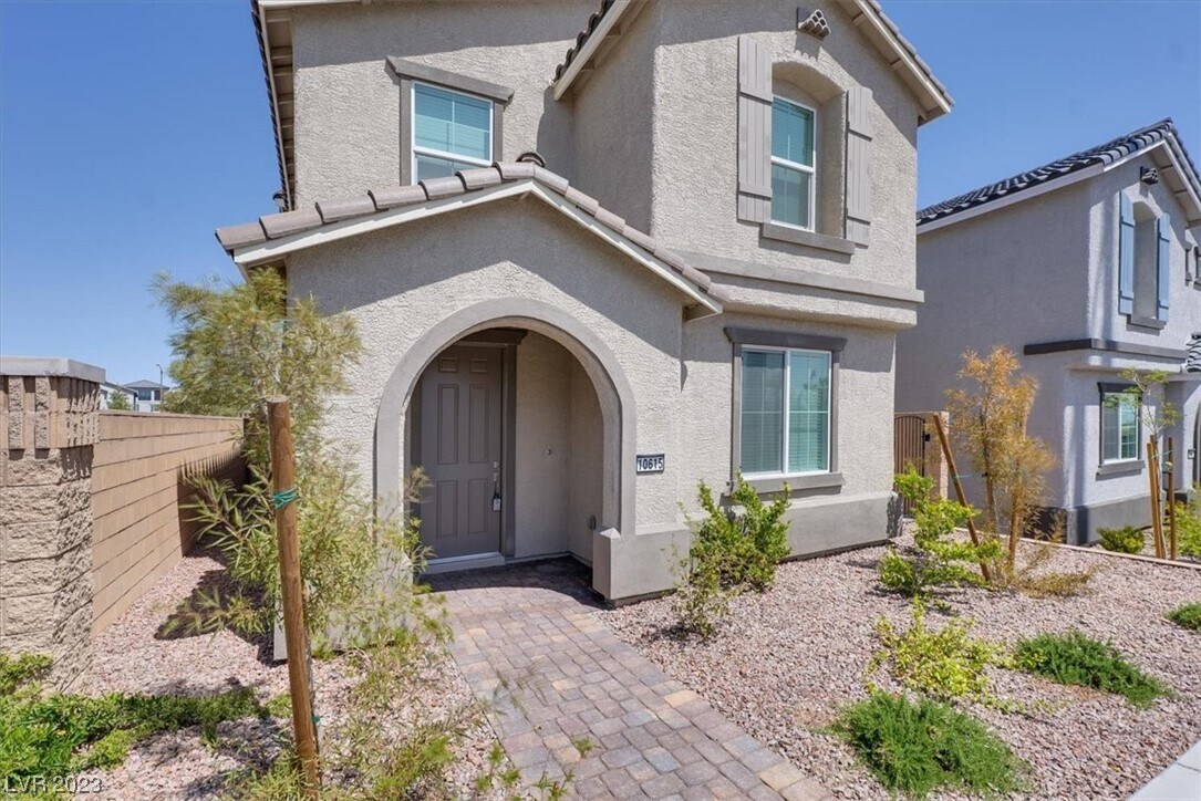 Primary Photo - 10615 Sariah Skye Ave