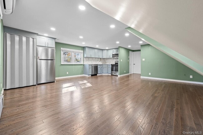 Foto del edificio - 205 E John St