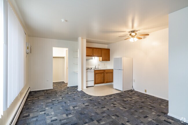Estudio - 350SF - Cocina - The Poplars Apartments
