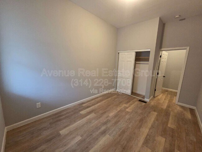 Building Photo - 5040 Lotus Ave