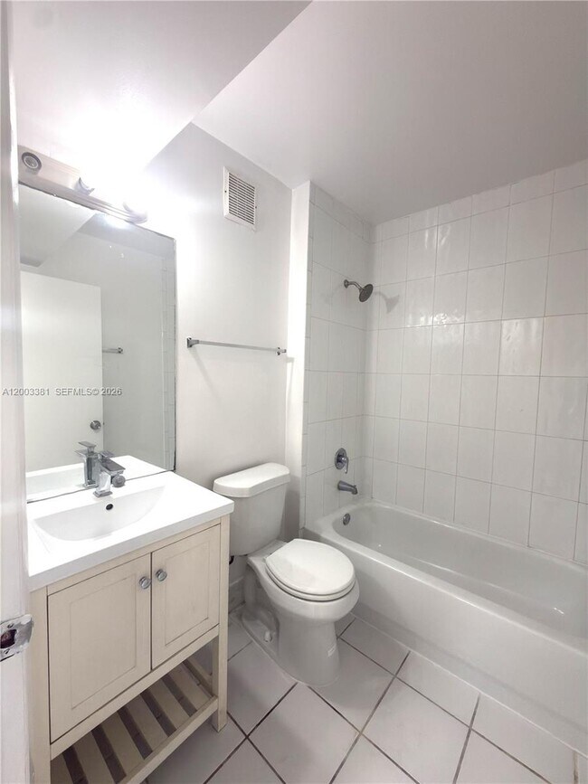 Foto del edificio - 14020 NE 3rd Ct