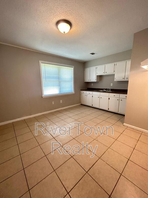 Foto del edificio - 3304 Sweet Springs Dr