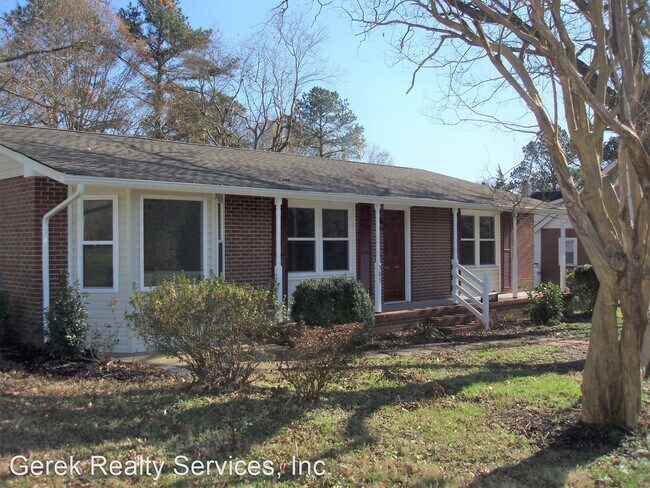 Building Photo - 505 Centerville Turnpike N