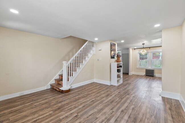 Foto del edificio - 5313 W Oxford St