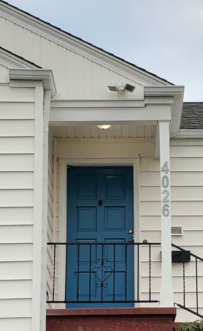 Photo - 4026 45th Ave SW House