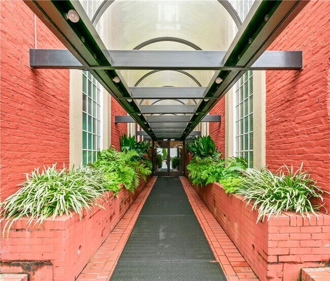 Foto del edificio - 2840 Peachtree Rd NW