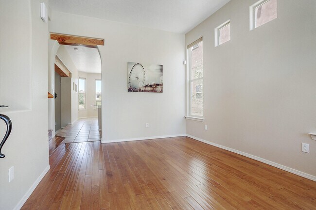 Foto del edificio - 6215 Goldfield Pl NE