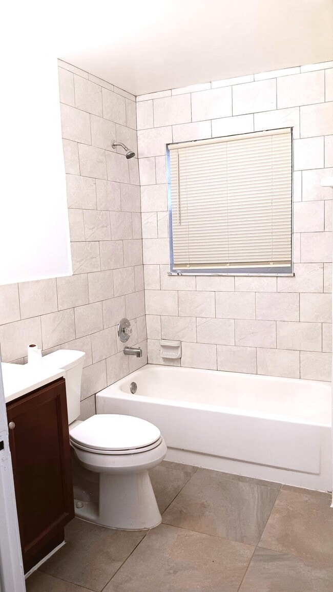 Foto del edificio - 808 7th St